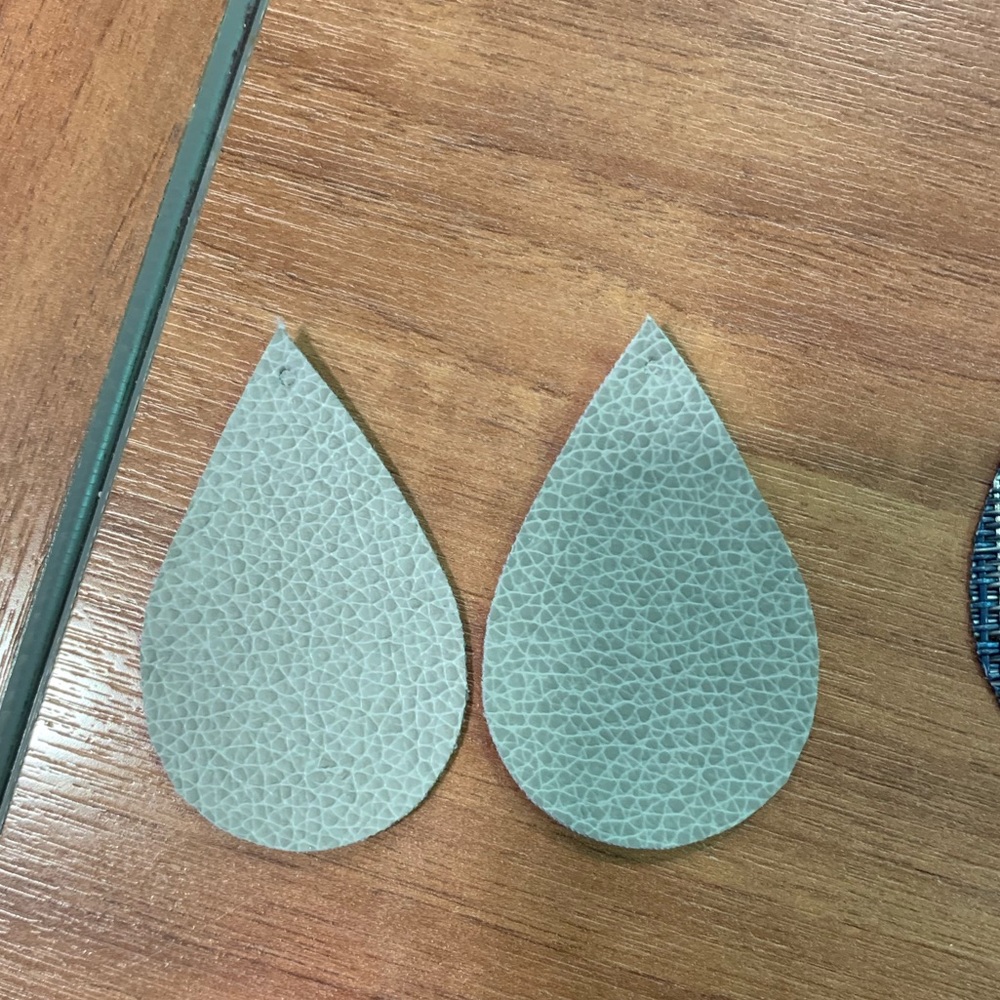 Grey leather teardrop earrings